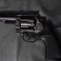 Revolver Dan WESSON
