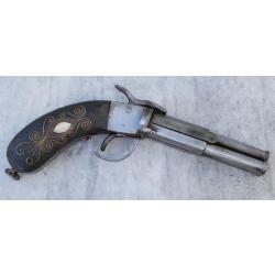 Pistolet pepperbox &agrave; 3 canons rotatifs &agrave; percussion vers 1860 - Colonie fran&ccedil;aise - ref PRN25PIS004