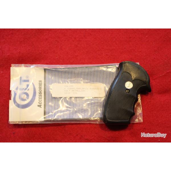 Poign�e CAOUTCHOUC genre PACHMAYR de chez COLT ACCESORIES