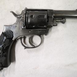 Revolver Russe calibre 7.62 Nagant type Bulldog divers d&eacute;fauts
