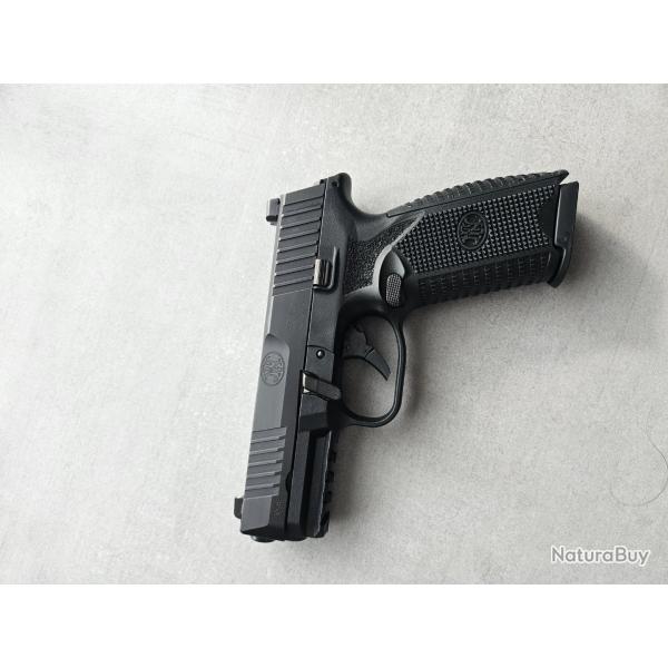 Pistolet semi automatique