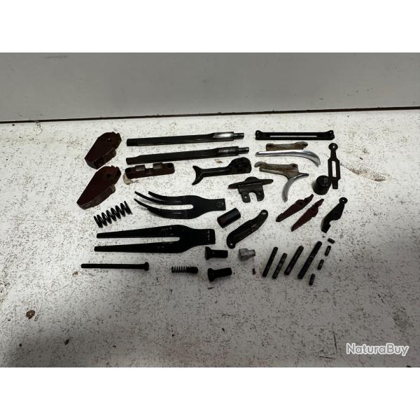Lot de pi�ces  pour fusil superpos� cal.12/70