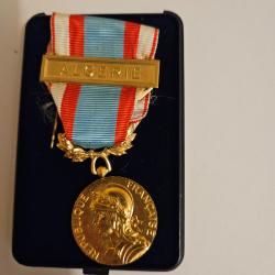M&eacute;daille comm&eacute;morative Alg&eacute;rie