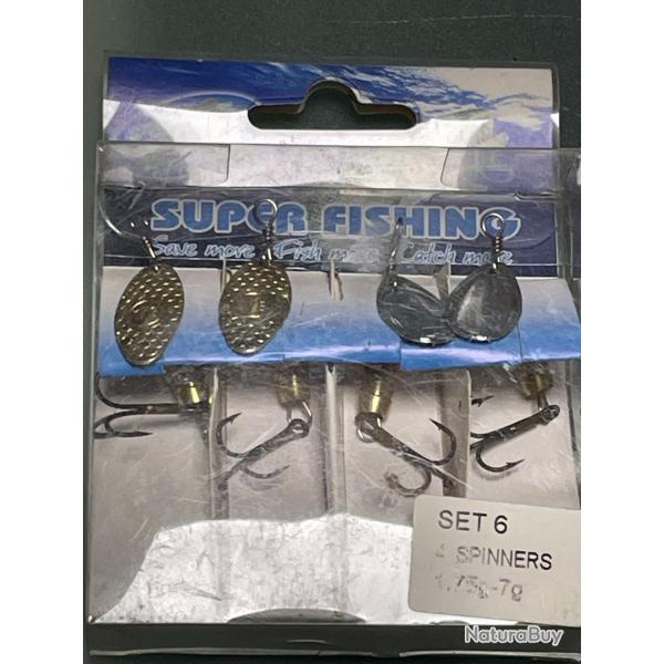 SET DE 4 CUILLERES AVEC TRIDENTS