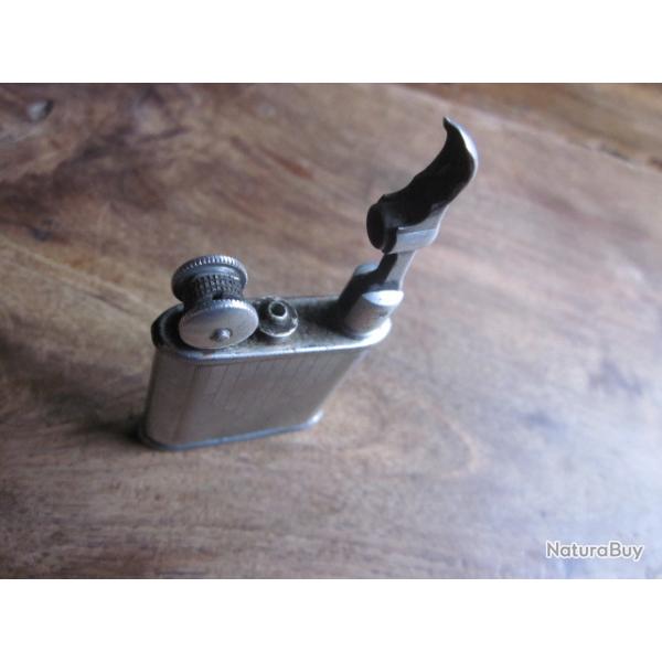 ancien briquet  myon 201  essence