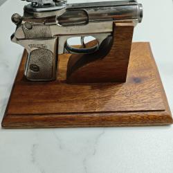 Briquet de table ancien avec support en bois, Walter PPK .