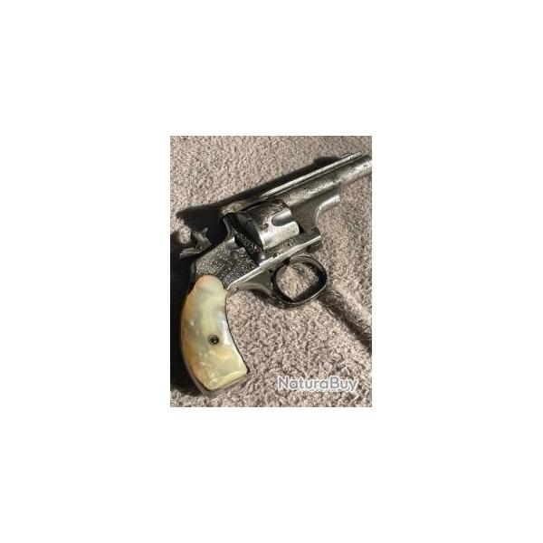 REVOLVER MERVIN HULBERT SMALL FARME CAL 32 SW ENTI�REMENT GRAV� PLAQUETTES NACRE