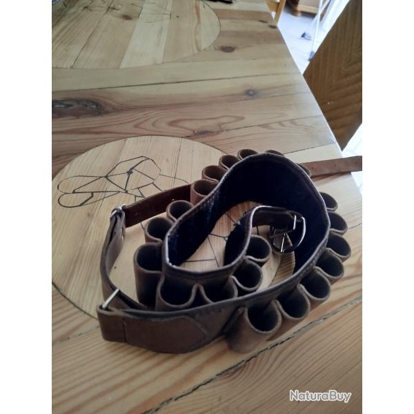 cartouchi�re cuir cal 12