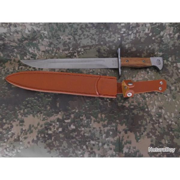 ENCHERE BAIONNETTE A DROITE DE 39 CM POUR KALASH AK74 ET AK47 NEUVE AVEC ETUI POUR CEINTURON