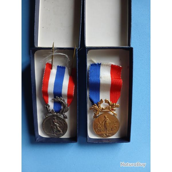 deux medailles de la police nationale