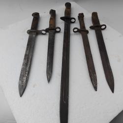 lot de 5 ba&iuml;onnettes anciennes