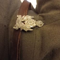 Casquette arm&eacute;e anglaise ww2 ?