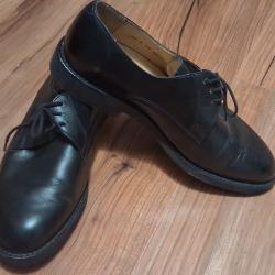 Chaussures de c&eacute;r&eacute;monie Hardrige en cuir noir P.40