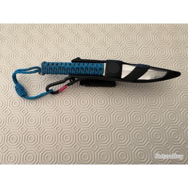 Couteau Wildsteer Wild Paracorde bleu lisse