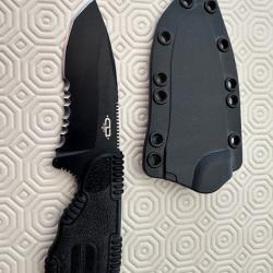 Couteau boker crant&eacute;e, acier AUS8