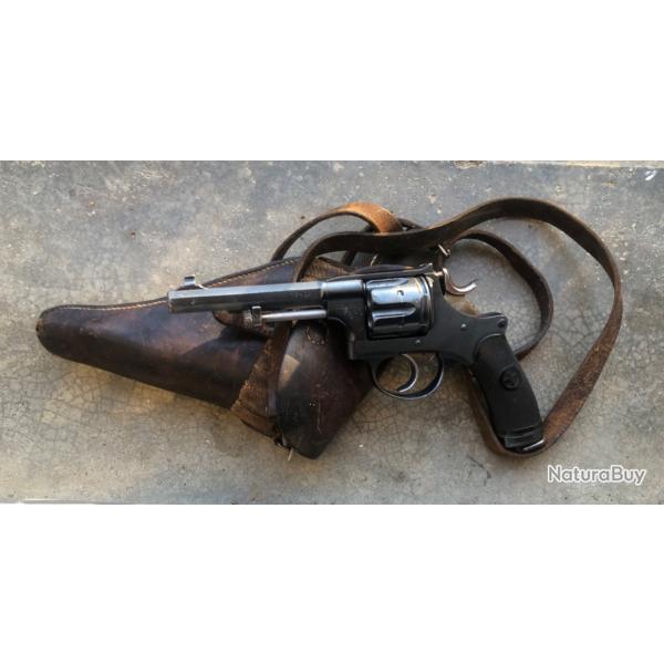 �TAT PARFAIT REVOLVER SUISSE MLE 1882 AVEC ETUI NOMINATIF AU NUMERO