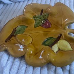 Superbe plat / coupelle vintage en c&eacute;ramique &eacute;maill&eacute;e, estampill&eacute; &laquo; Au Vieux Vallauris &raquo; au dos.&nbsp;