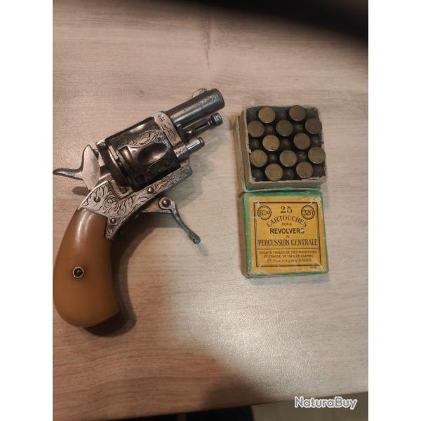 Revolver Bulldog calibre 320 + munition de collection