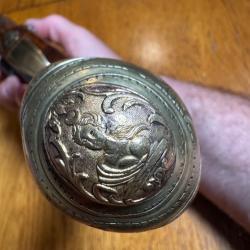 Nouvelle question sur SUPERBE PISTOLET A SILEX DE DEMI AR&Ccedil;ON PLATINE SIGN&Eacute;E S. BON (Lons-le-Saunier)