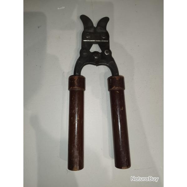PINCE COUPE BARBEL�S ISOLANTE FRAN�AIS WW2