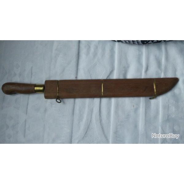 GRAND COUTEAU ARTISANAL A PRIORI  LAME PEUGEOT + FOURREAU BOIS