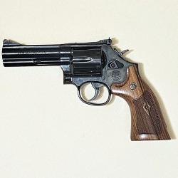 VENDS REVOLVER SMITH & WESSON 38/357 Mg Mod&eacute;le 586