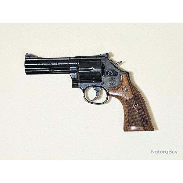VENDS REVOLVER SMITH & WESSON 38/357 Mg Mod�le 586