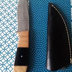 vend couteau de chasse avec &eacute;tui