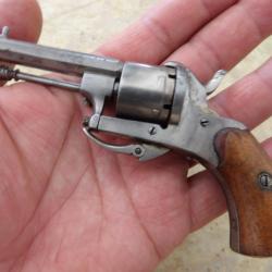 minuscule mini revolver Lefaucheux 5.5mm &agrave; broche fonctionnement plus que TB Belges armurier Paris