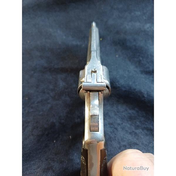 REVOLVER  IVER & JOHNSON NICKELE