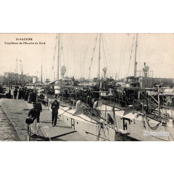 Carte postale ancienne St-Nazaire Torpilleurs de l'Escadre du Nord -N�8926