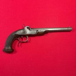 Pistolet ancien &agrave; poudre noire