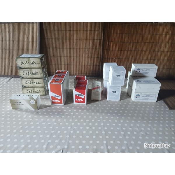LOT DE MUNITION DE DEFENSE GOMM COGNE CAL 12 & 16