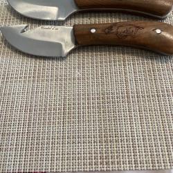 2 petits couteaux &agrave; d&eacute;pecer