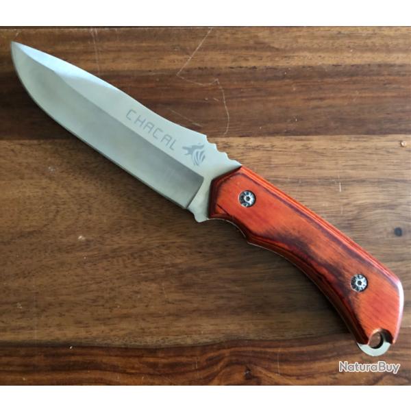 Couteau de chasse � lame fixe
