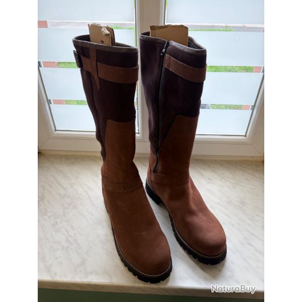 Bottes Aigle cuir en Goretex int�rieur fourr� laine .