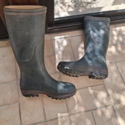 Botte AIGLE taille 43 elle sont renforc&eacute; au niveau des chevilles