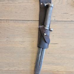 Ba&iuml;onnette su&eacute;doise mod&egrave;le 1896 (m/96) avec fourreau et porte-gousset