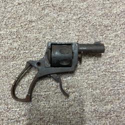 Pour pi&egrave;ces Revolver velodog Cat D cal 320