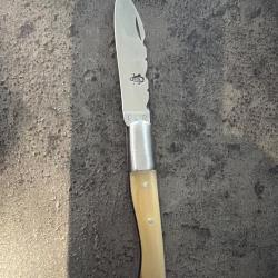 couteau L'Aveyronnais de la marque G.R. / Thiers-Issard avec manche en pointe de corne blonde