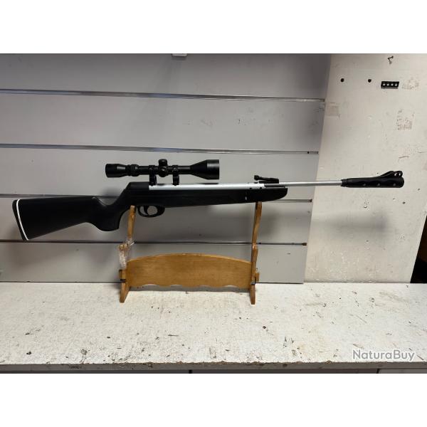 Carabine � plombs Magtech AR 550 cal.4,5mm synth�tique 10j + lunette 3-9x40
