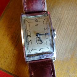 Montre Lip T18 ,  boitier acier,  bracelet cuir,  num&eacute;rot&eacute;e , et parfaitement fonctionnelle