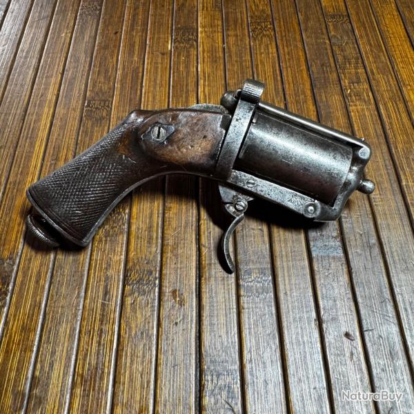 TR�S RARE Poivri�re DEVISME / FRANCOTTE Calibre 8 mm 320 � Brevet 1861