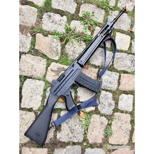 CARABINE BERETTA AR70 SPORT CALIBRE 222 REM CAT C R�P�TITION MANUELLE AR15 ITALIEN CIVIL AR 70