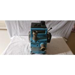Pompe &agrave; eau Gardena avec moteur thermique 2 temps, 900W