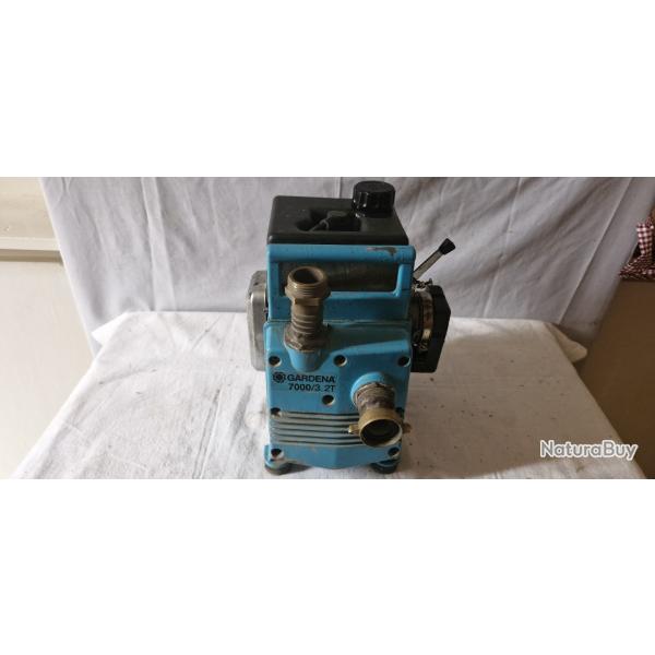 Pompe � eau Gardena avec moteur thermique 2 temps, 900W