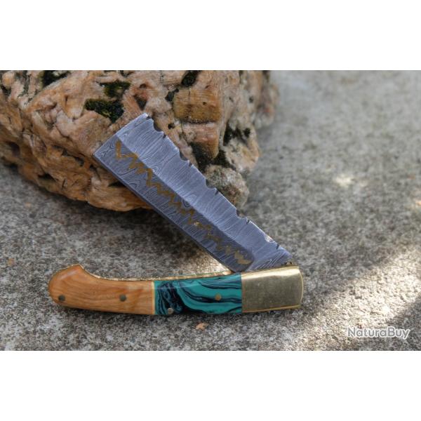 Couteau Gentleman Lame Damas Acier/Laiton 128 Couches Butcher Manche Bois/R�sine Fabric Artisanale01