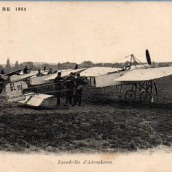 Carte postale ancienne - Campagne de 1914 - Escadrille d'A&eacute;roplanes - N&deg;8928