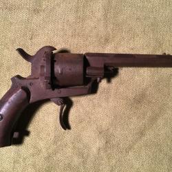 REVOLVER  &Agrave; BROCHE. FABRICATION LI&Eacute;GEOISE