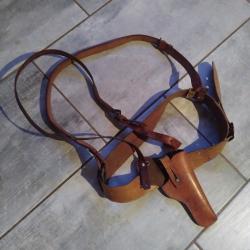 Brelage, ceinture et &eacute;tui holster Fran&ccedil;ais